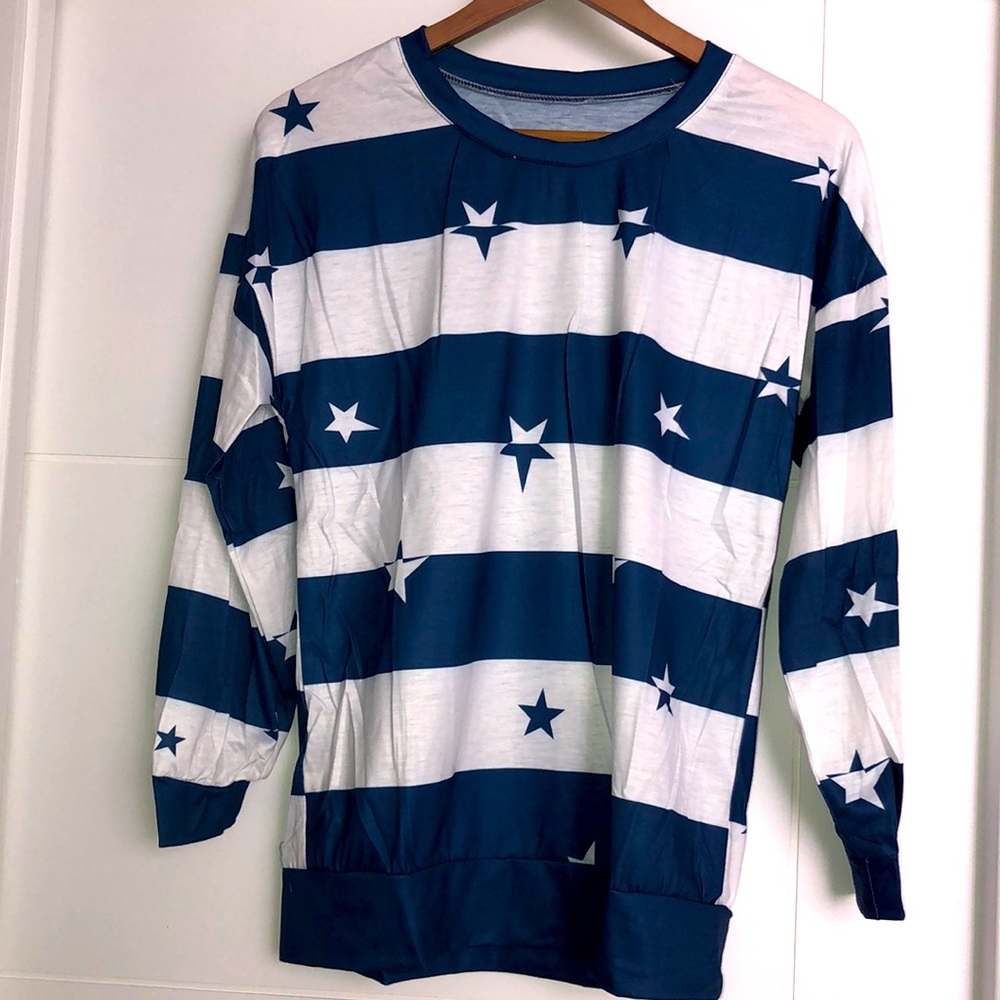LAST ONE‼️Star printed Blue and White Striped Long Sleeve Top - Picture 3 of 8